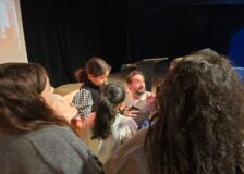 Le grand renversement : le théâtre pour renforcer les compétences psychosociales